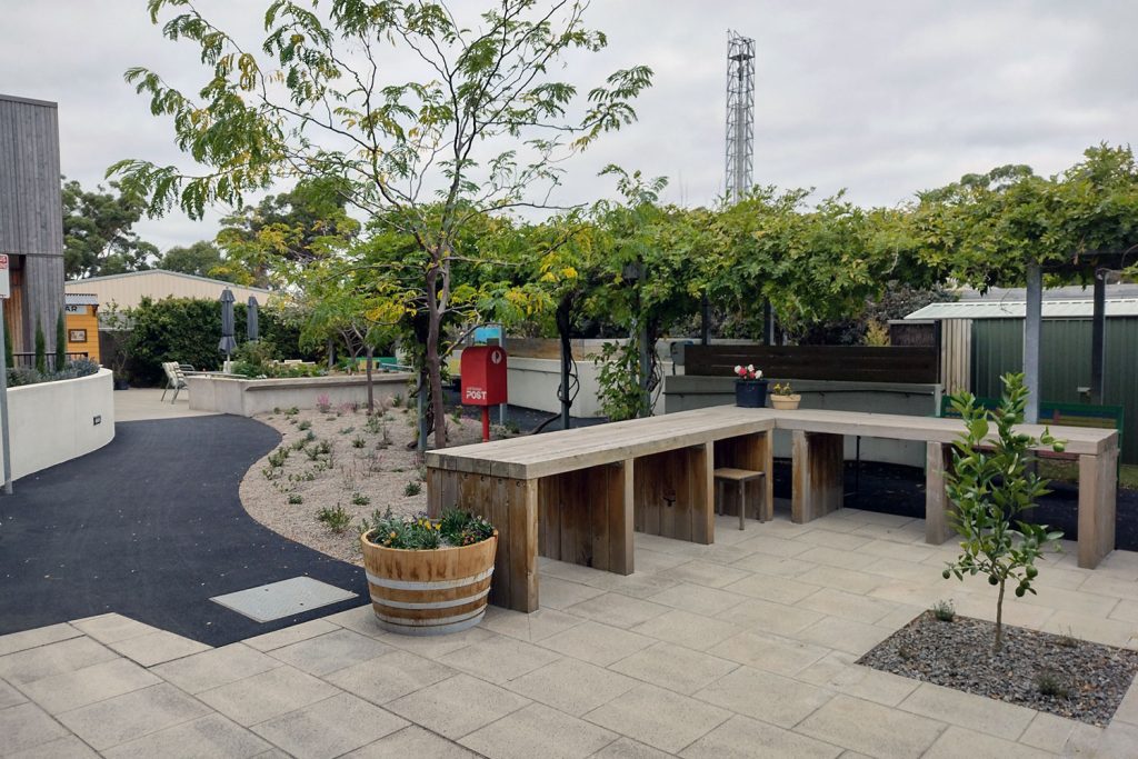 Commercial landscape design